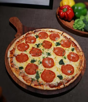 Chicken Pepperoni Pizza [Regular, 11 Inches]