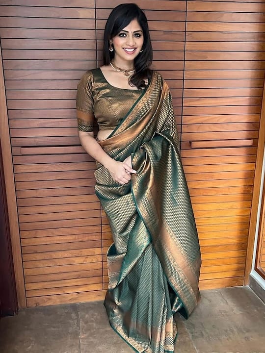 Woven Design Zari Banarasi Saree