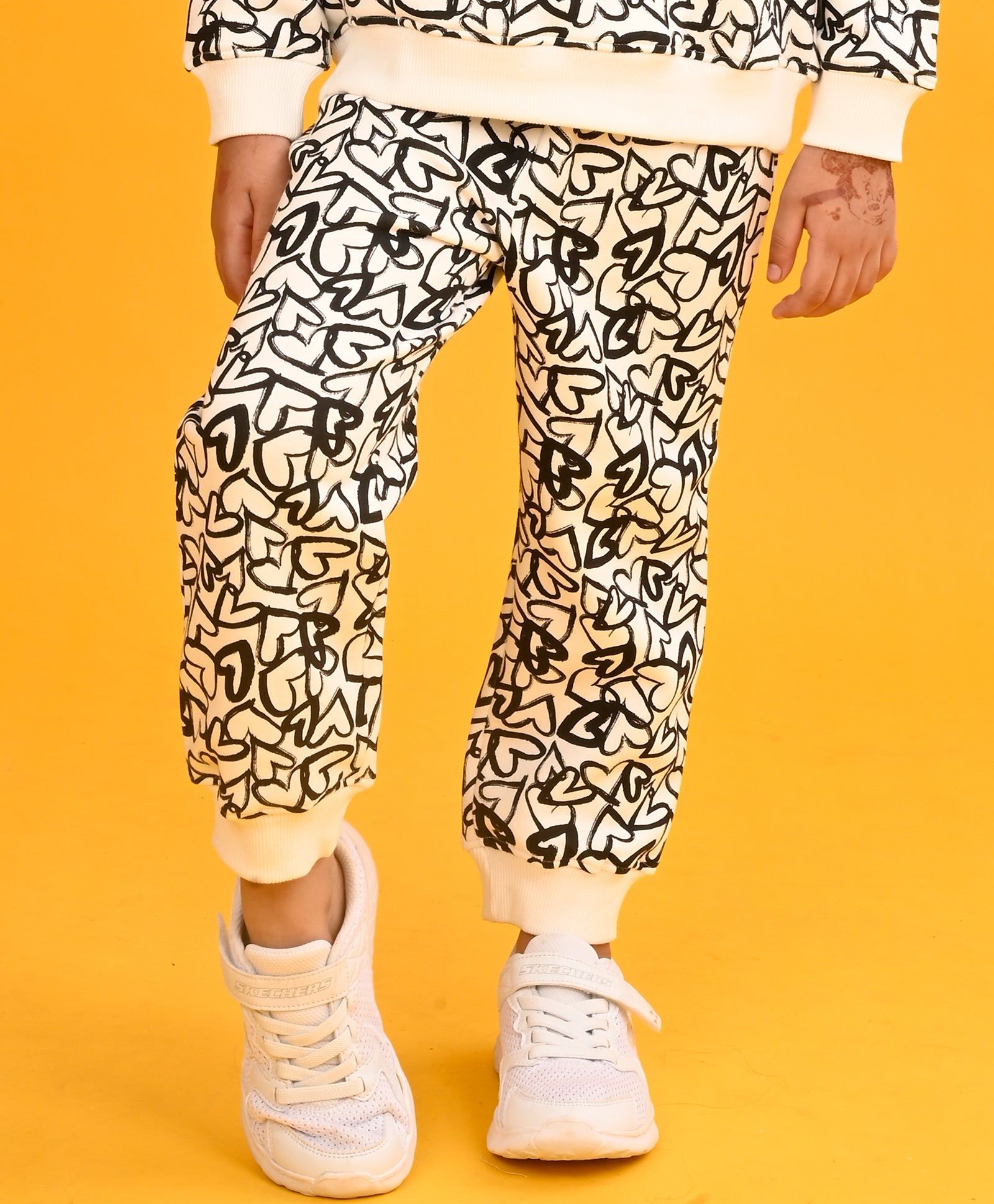 BLACK HEART FLEECE GIRLS JOGGER-WHITE-0-6 MONTHS / 1N / WHITE