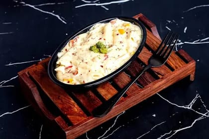 White Sauce Pasta