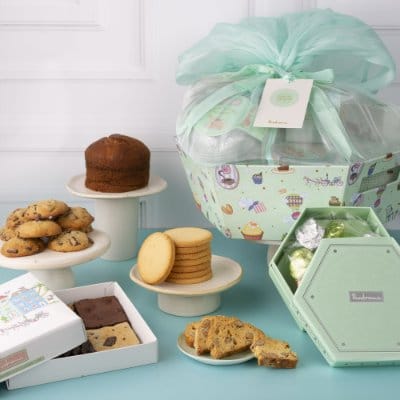 Indulgence Gift Hamper Basket (Eggless)
