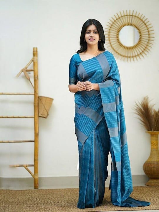 Ethnic Motifs Woven Design Banarasi Saree