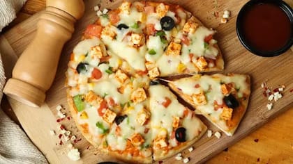 Peri Peri Paneer Pizza