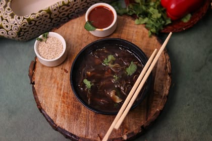 Veg hot & sour soup