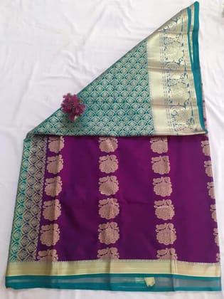 Handwoven Silk Saree with Intricate Zari Detailing