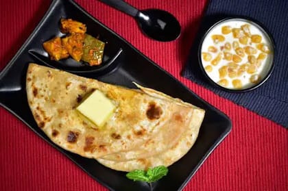 Paneer Pyaaz Paratha