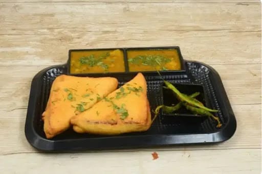 Bread Pakoda [2 Pieces] With Aloo Sabji [1 Plate]
