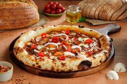 Sourdough Peri Peri Mushroom Pizza. __ 4 Slice