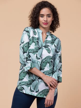 Hive91 Womens Green and White Abstract Botanical Print Top
