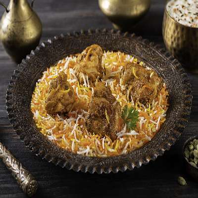 Lucknowi Chicken Biryani-Serves 1(4 Pcs) With Chicken Dry Roast (3 Pcs)