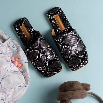 Snake Textured Sliders- Black-36