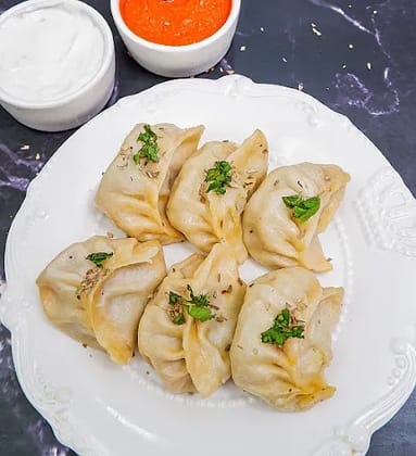 Classic Chicken Momos