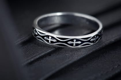 Cross Enamel Thumb Band for Men-8.5