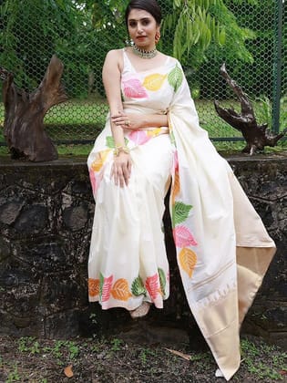 Woven Design Zari Silk Blend Banarasi Saree
