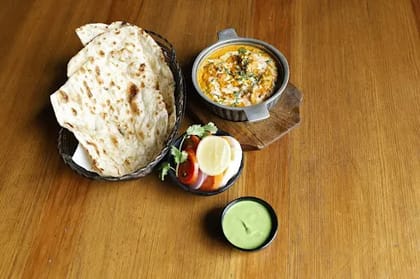 Soya Chaap Lababdar Combo [Serves 1]