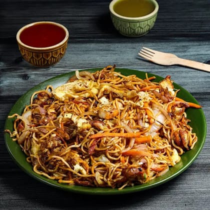 Non Veg Mixed Chicken Chowmein