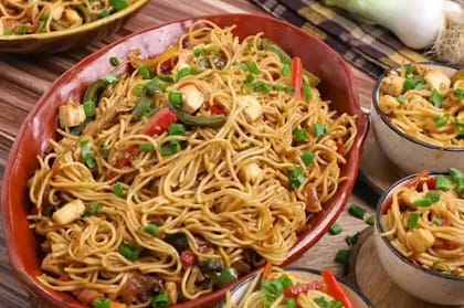 Veg Singapore Noodles