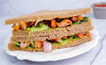 Chicken Tikka Grilled Sandwich (Brown Bread)