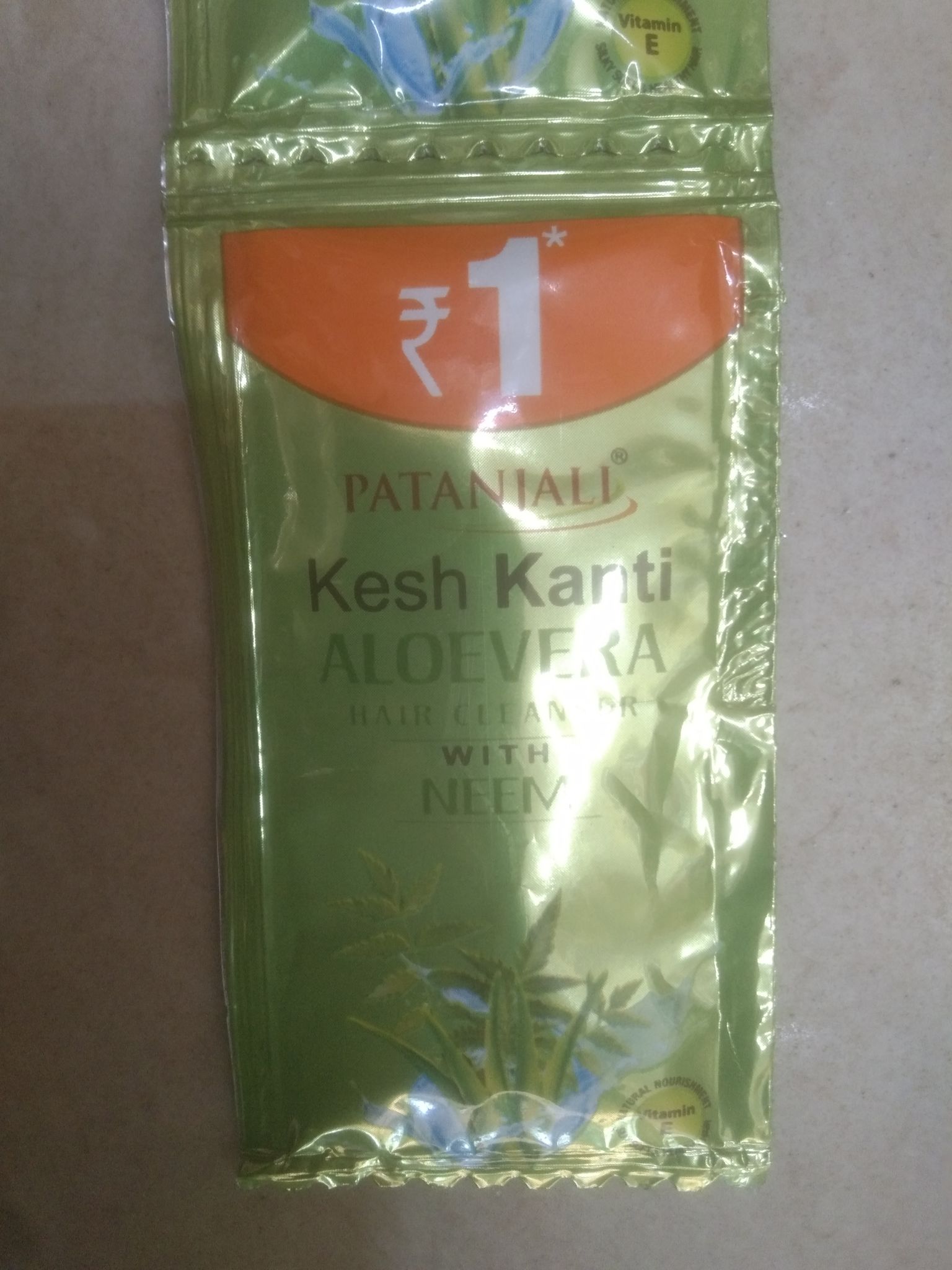 Patanjali Kesh kanti Aloevera Hair cleanser With Neem 