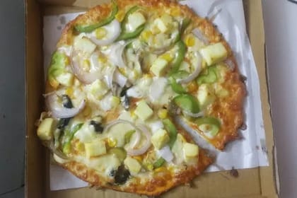 Deluxe Veggie Pizza __ Small [8 Inches]