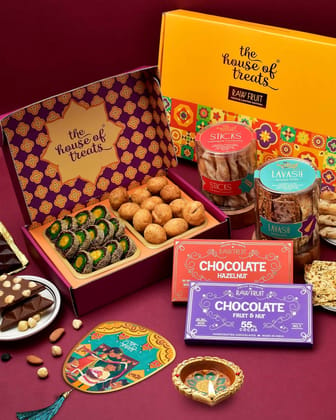 Hyperfoods Hampers Basket For Family Snacks Combo Anjeer Sweets Chocolate Bar & Sweets
