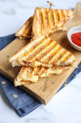 Spicy Cheese Grilled Sandwich [2 Pieces]