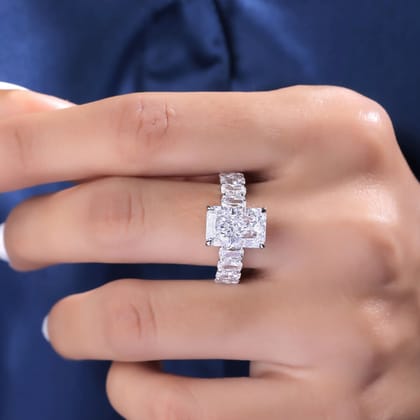 Zarina Solitaire Silver Ring for Women-4 / White Gold