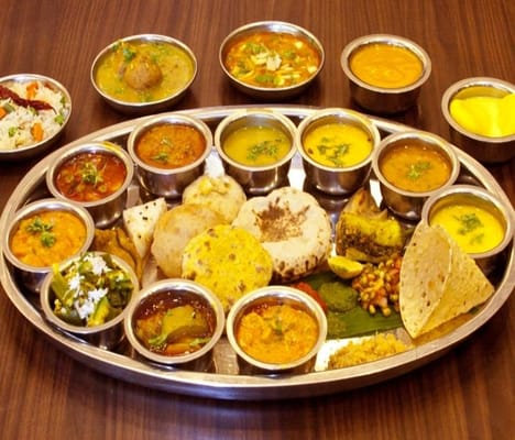 Radhe Kathiyawadi Thali