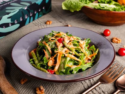 Romaine Greens Salad __ Regular