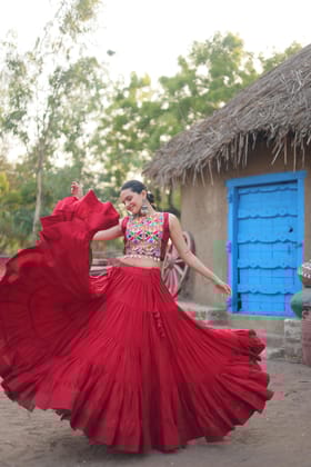 NAVARATR9I SPECIAL DESIGNER LEHNGA CHOLI COLLECTION WITH TREDITIONAL GAMATHI WORK-Red