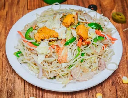 Mix Egg Chicken Chowmein