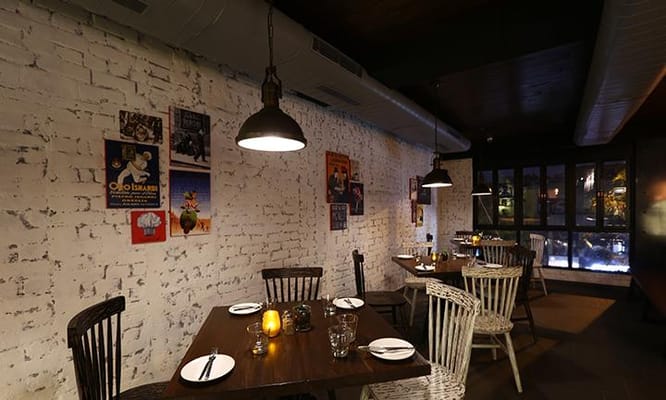 Roadhouse Cafe