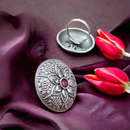 Silver Stone Studded Oxidised Ring | Sarichka-Red White