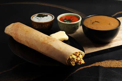 Butter Paneer Dosa