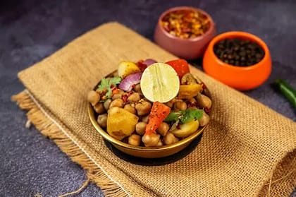 Aloo Chana Chaat