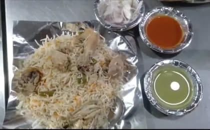 Muradabadi Chicken Biryani __ Half