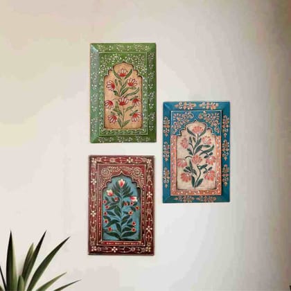 Set Of 3 Wall Frames-Red / Green / Turquoise
