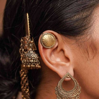 Plain and Gold Ear Cuff