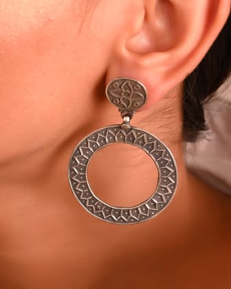 Indu silver earrings
