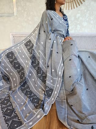 Handwoven Cotton Saree