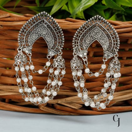 18K PLATINUM PLATED ETHNIC METAL CROWN PEARL EARRING - LE 1081