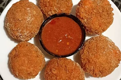 Veg Kurkure Momos [8 Pieces]