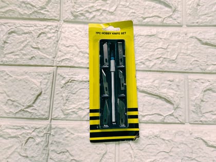 Pen Knife with 7 Interchangeable Blades. Sharp Pen Cutter for crafts, arts, cutting & Precision Work