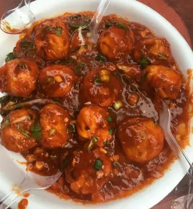 Paneer Gravy Jowar Momos [8 Pieces]