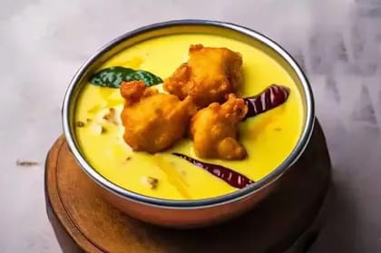 Kadhi Pakora