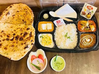 Paneer Naan Thali