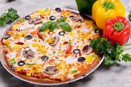 Veg Exotic Pizza __ Medium [8 Inches]