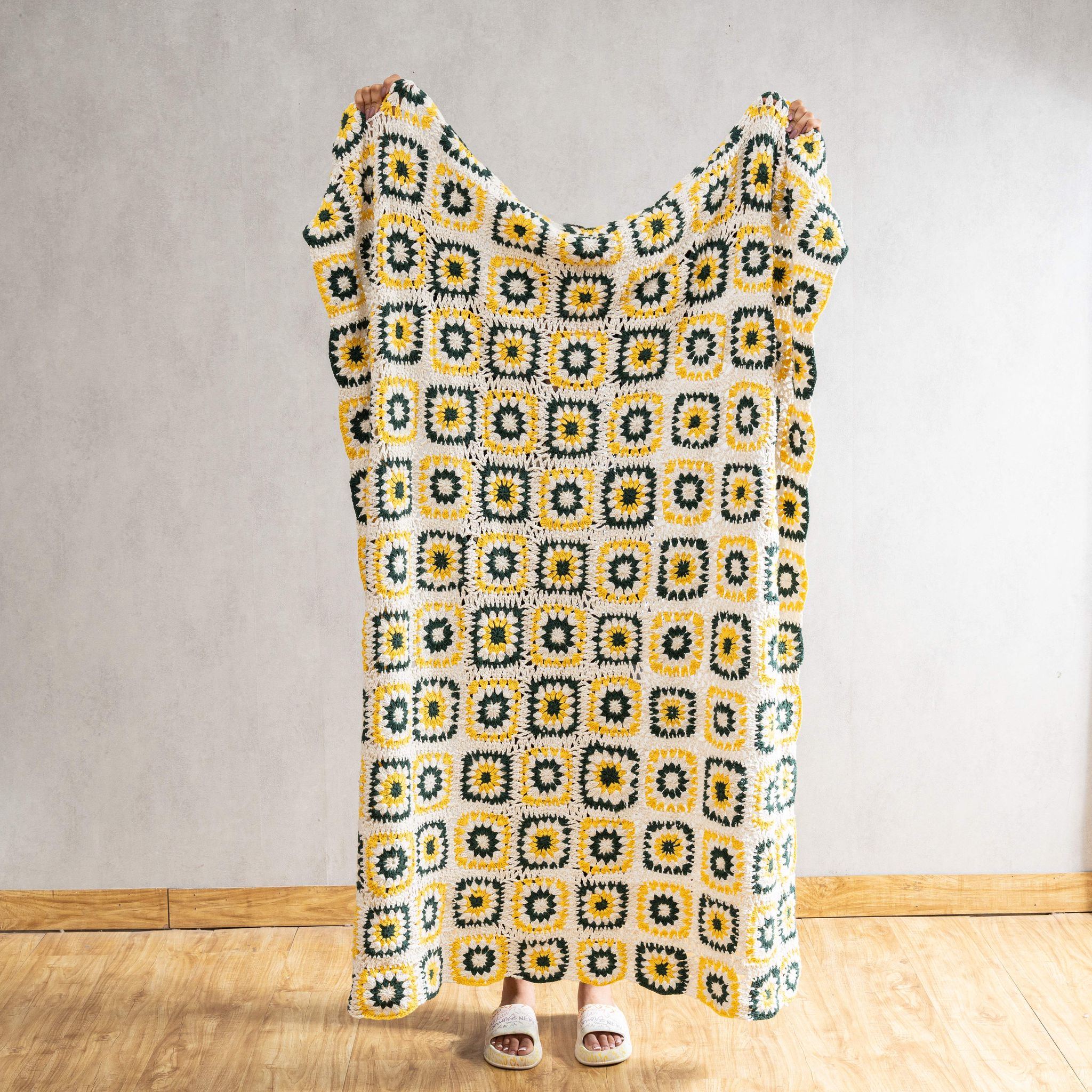 Sunflower Crochet Throw Blanket-50"x60" / Throw