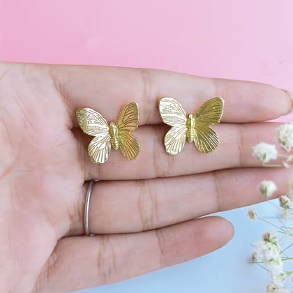 Layla Buttercup Gold studs