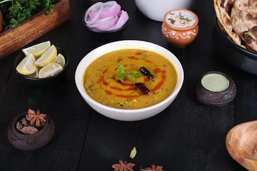 Kali Dal Makhani Fry